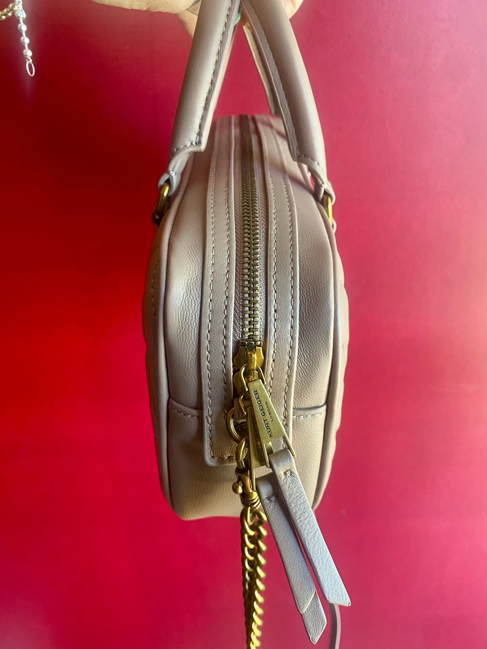 Kurt Geiger NWT Taupe Leather Small Duffle/Crossbody with Crystal Bronze Eagle - Picture 6 of 12